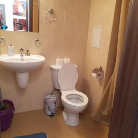 Royal Park Apartment